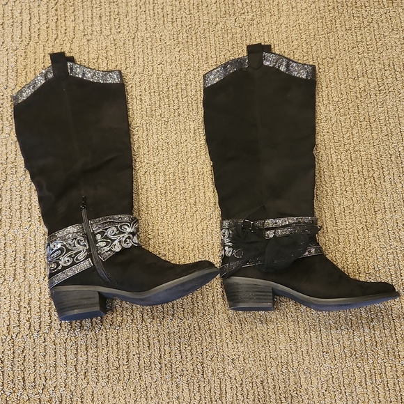 Knee boots - Picture 1 of 3